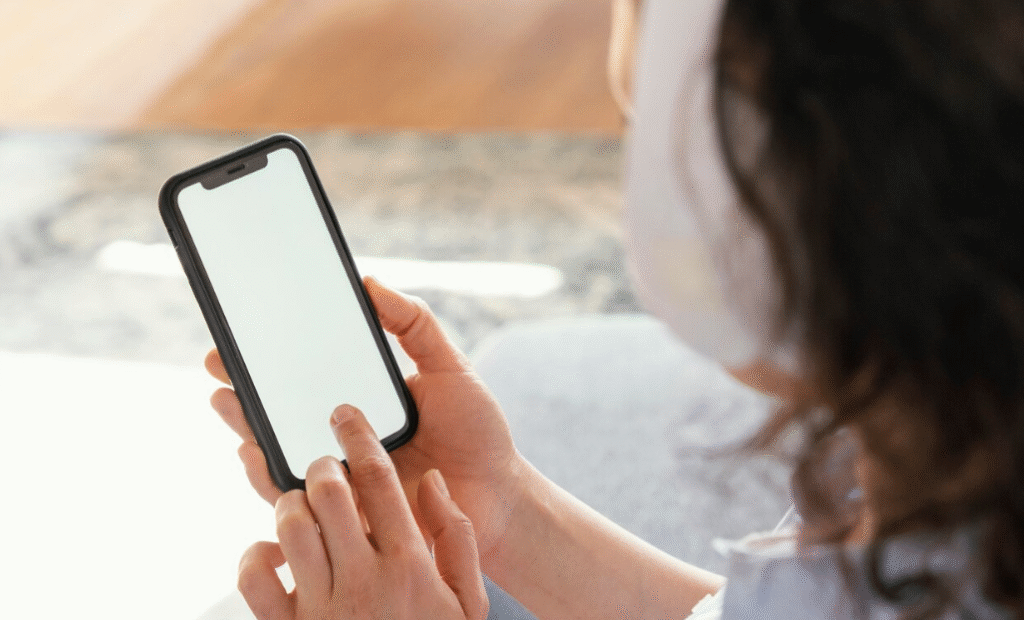 Scrolling_Phone